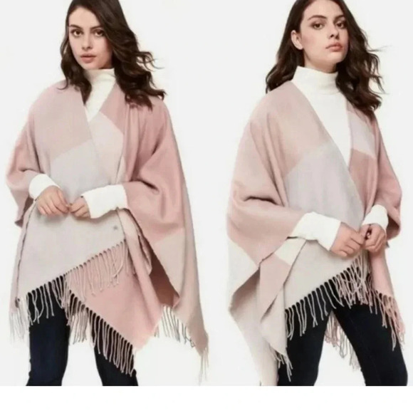 SOIA & KYO Poncho - Picture 1 of 8